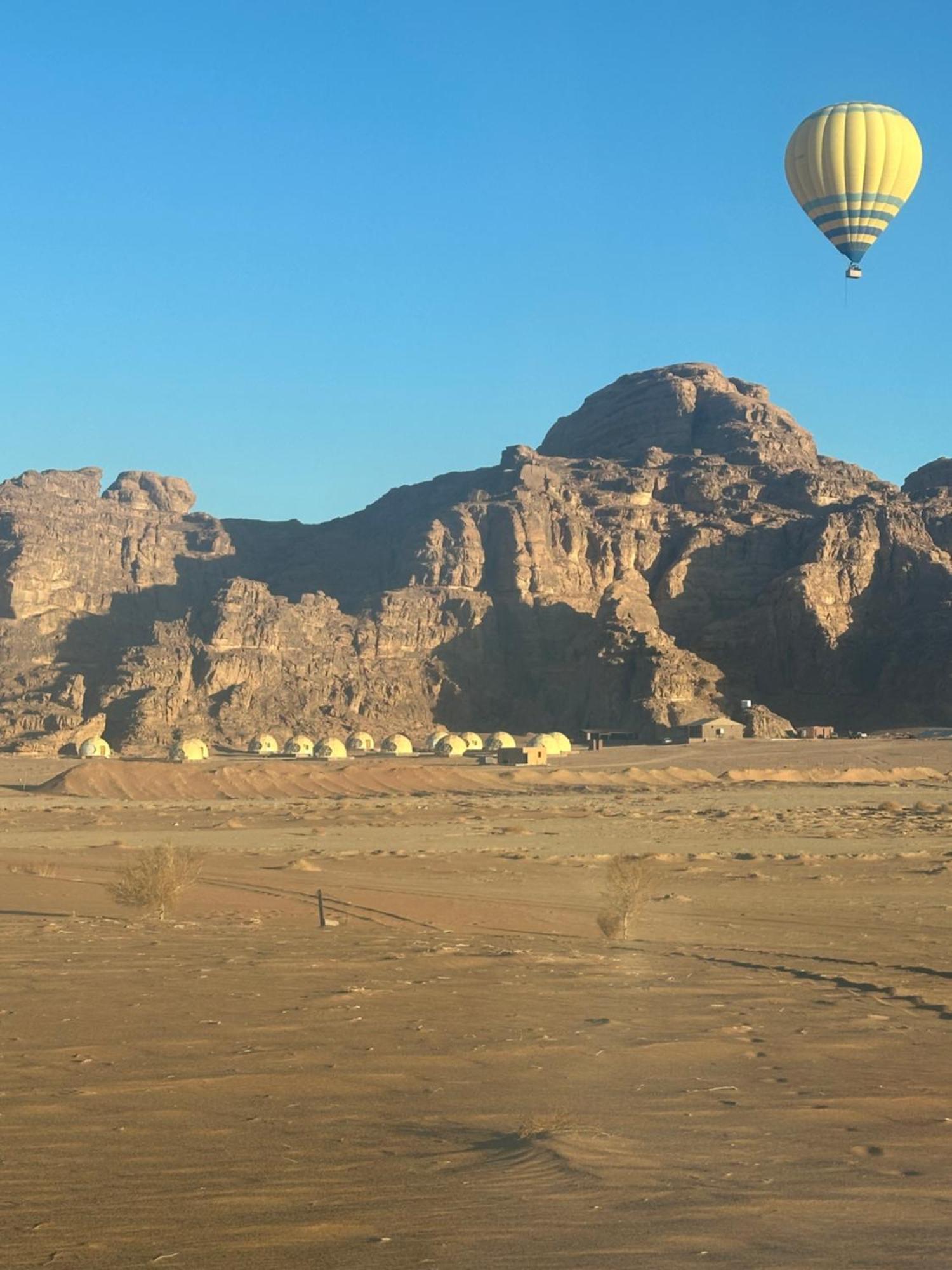 Hotel Night Magic Camp Wadi Rum Esterno foto